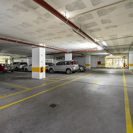 Whome Family Condo - Urban Retreat With Parking, Ac, Elevator In Great Location Lisboa Exterior foto